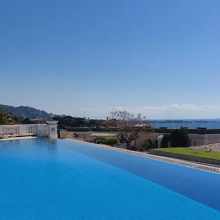 Croix Des Gard Apartment