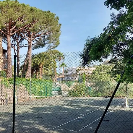 Croix Des Gard Apartment