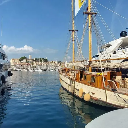 Croix Des Gard Apartment *